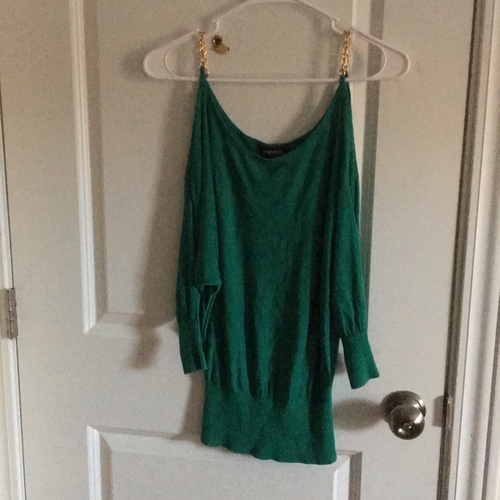 Slightly see through green going out top